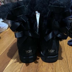 Black Bailey Uggs boots with ribbon back. Size 8.